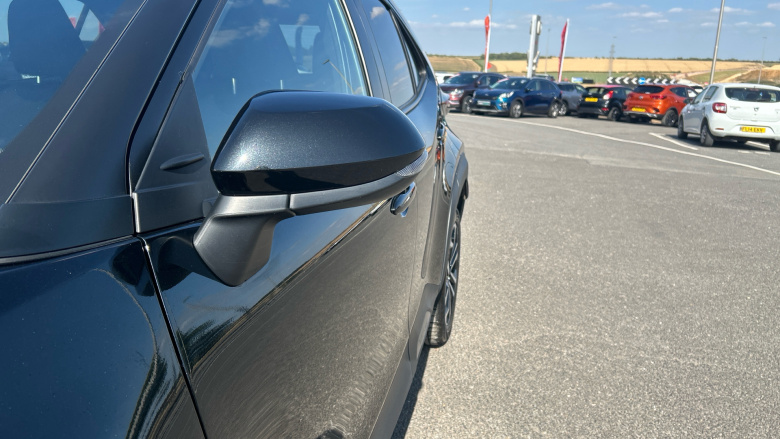 Toyota Yaris Cross 1.5 Hybrid Design 5dr CVT Hybrid Estate